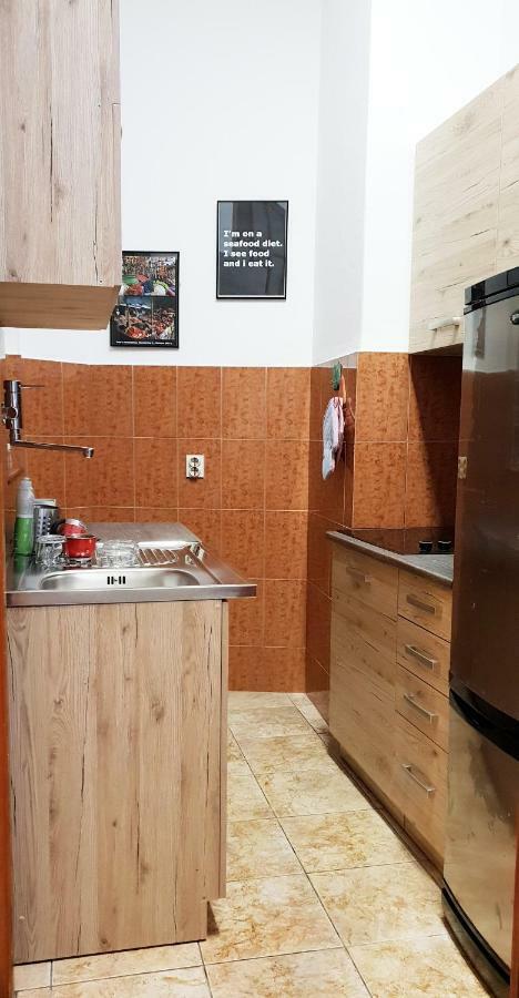Apartman Kyra Pula Exterior photo